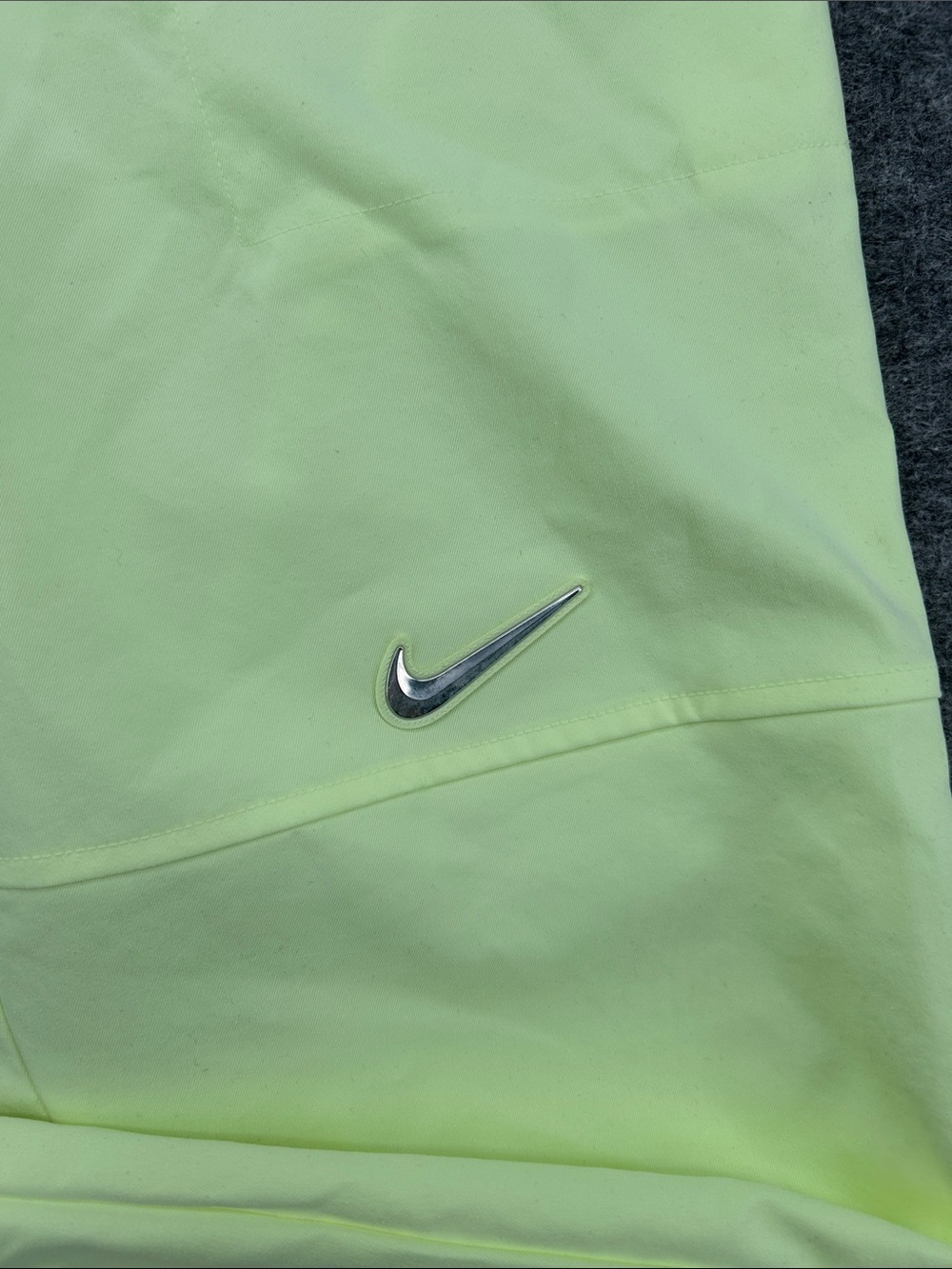 Nike Women's Sportswear Woven Pants in a bright neon green/yellow XS - Picture 6 of 14